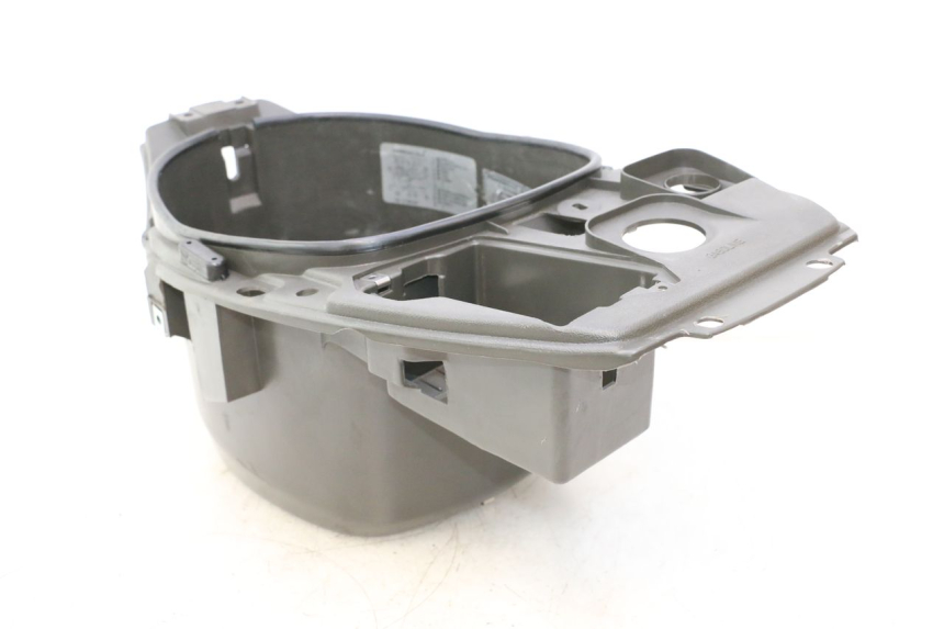photo de UNDERSEAT STORAGE PIAGGIO TYPHOON 50 (2000 - 2009) - Fixing points details