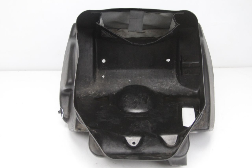 photo de UNDERSEAT STORAGE SUZUKI UC EPICURO 125 (1999 - 2003) - Component detail