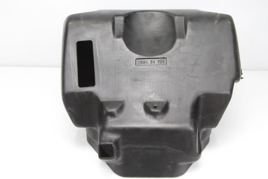 photo de UNDERSEAT STORAGE SUZUKI UC EPICURO 125 (1999 - 2003) - Zoom on usage condition