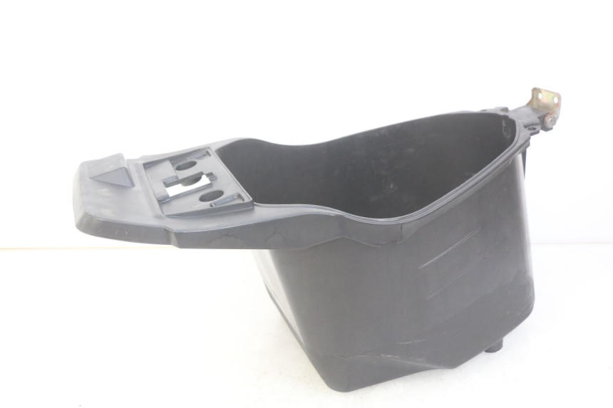 photo de SEAT STORAGE BOX PEUGEOT V-CLIC VCLIC 50 (2007 - 2013) - Zoom on usage condition