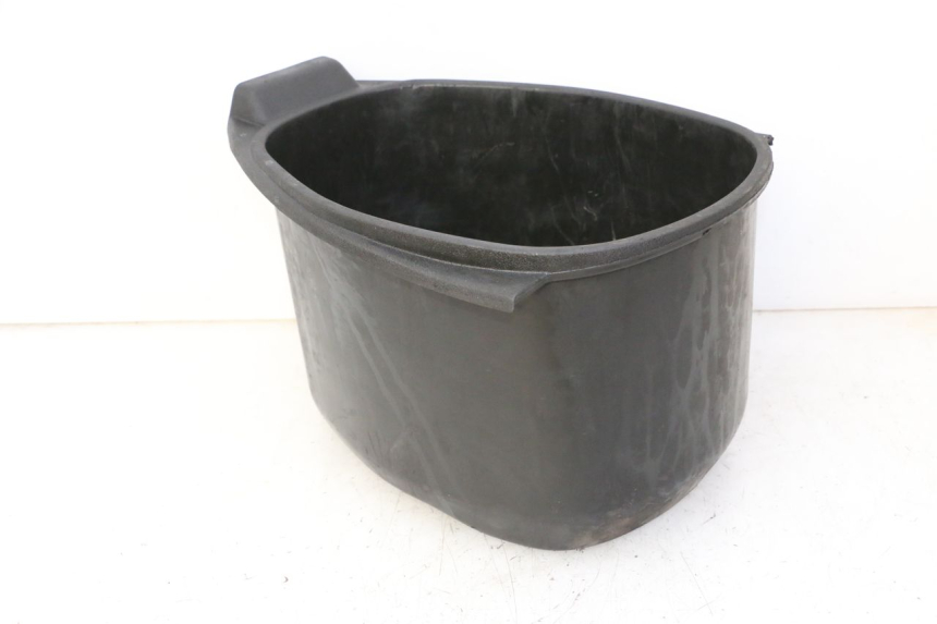 photo de SEAT STORAGE BOX PIAGGIO VESPA S 2T 50 (2007 - 2014) - Alternative perspective