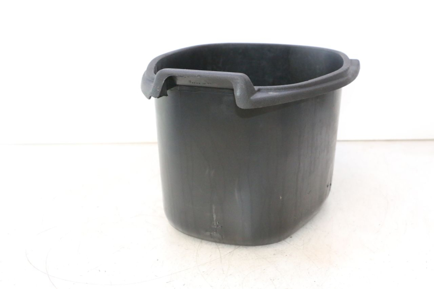 photo de SEAT STORAGE BOX PIAGGIO VESPA S 2T 50 (2007 - 2014) - Technical close-up