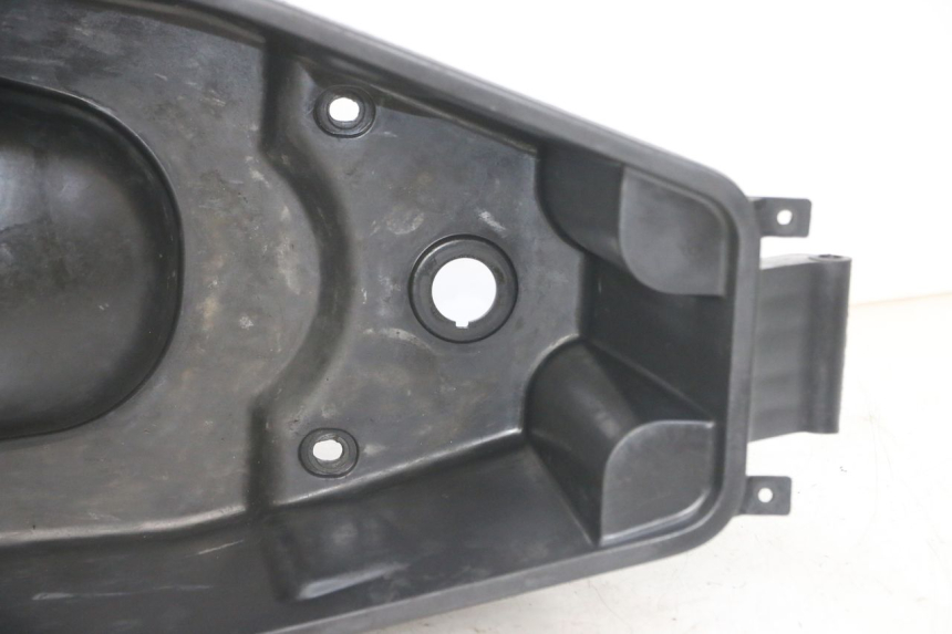 photo de SEAT STORAGE BOX PEUGEOT VIVACITY NEW 2T 50 (2008 - 2017) - Surface and material condition