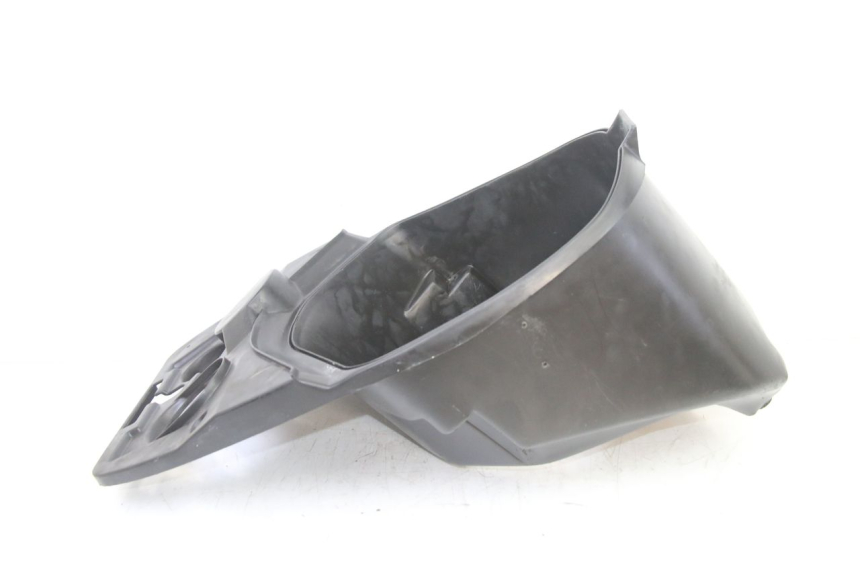 photo de UNDERSEAT STORAGE PEUGEOT VIVACITY 50 (2004 - 2009) - Zoom on usage condition