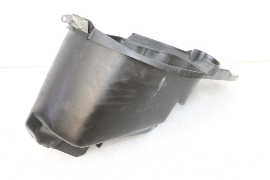 photo de UNDERSEAT STORAGE PEUGEOT VIVACITY 100 (1999 - 2008) - Technical close-up