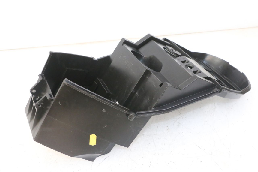 photo de UNDERSEAT STORAGE YAMAHA WHY 50 (1998 - 2000) - Zoom on usage condition