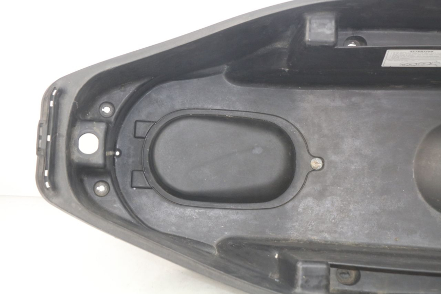 photo de SEAT STORAGE BOX TGB X-MOTION XMOTION 125 (2008 - 2014) - Component detail