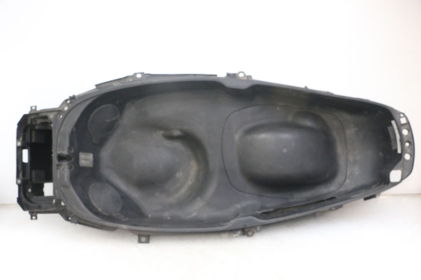 photo de SEAT STORAGE BOX PIAGGIO X10 125 (2012 - 2017) - Main view