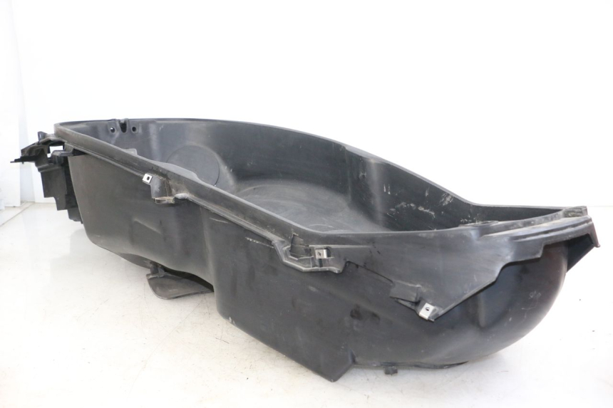 photo de SEAT STORAGE BOX PIAGGIO X10 125 (2012 - 2017) - Product overview