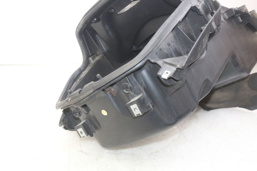 photo de SEAT STORAGE BOX PIAGGIO X8 125 (2004 - 2007) - Component detail