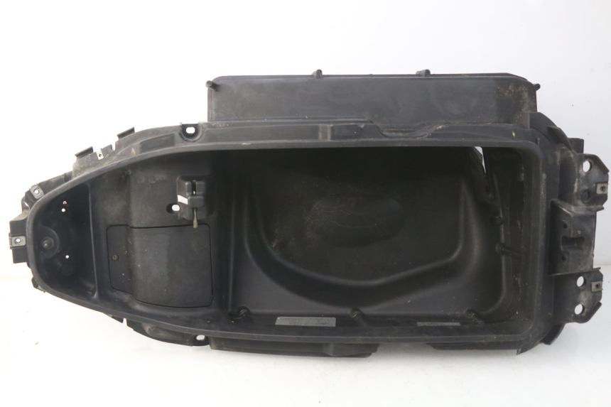 photo de UNDERSEAT STORAGE PIAGGIO X9 EVOLUTION 125 (2003 - 2007) - Main view
