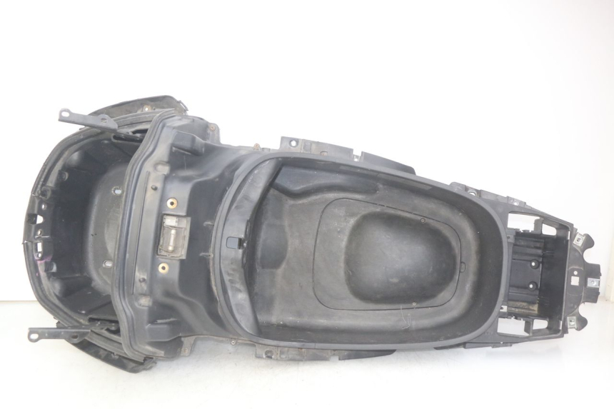 photo de SEAT STORAGE BOX PIAGGIO XEVO - X EVO 125 (2007 - 2017) - Main view