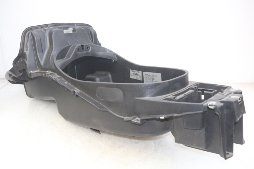 photo de SEAT STORAGE BOX PIAGGIO XEVO - X EVO 125 (2007 - 2017) - Zoom on usage condition