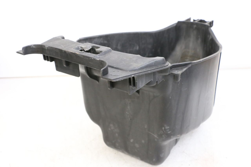 photo de UNDERSEAT STORAGE YAMAHA YE ZEST 50 (1992 - 1998) - Component detail