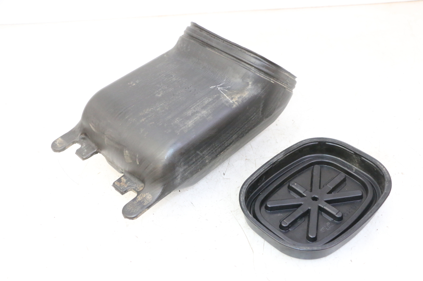 photo de UNDERSEAT STORAGE YAMAHA YFM GRIZZLY 550 (2008 - 2015) - Technical close-up