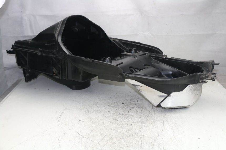 photo de UNDERSEAT STORAGE YAMAHA YP MAJESTY ABS 400 (2007 - 2009) - Main view