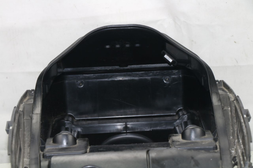 photo de UNDERSEAT STORAGE YAMAHA YP MAJESTY ABS 400 (2007 - 2009) - Product overview