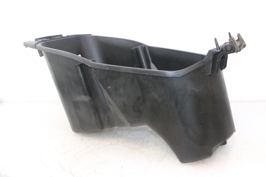 photo de UNDERSEAT STORAGE YAMAHA YP MAJESTY 125 (1998 - 2001) - Main view