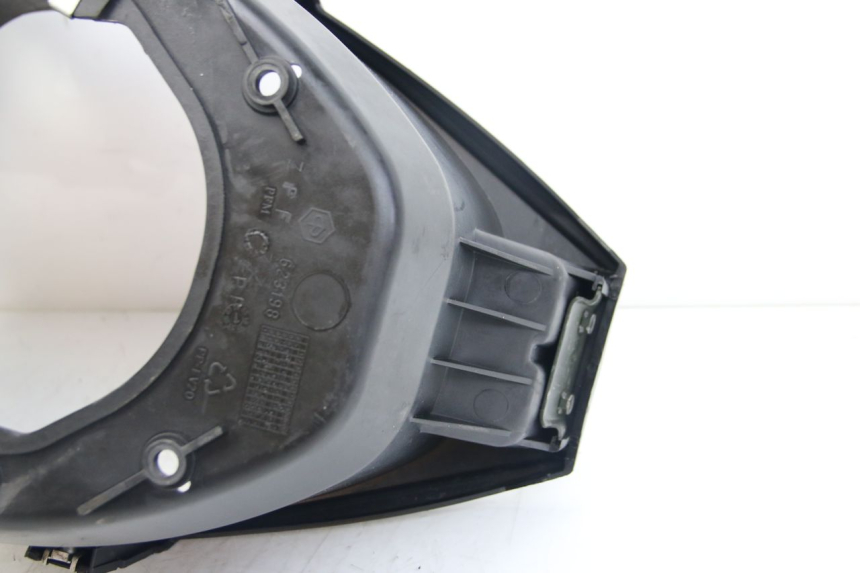 photo de SEAT STORAGE BOX PIAGGIO ZIP 2T 50 (2009 - 2019) - Component zoom