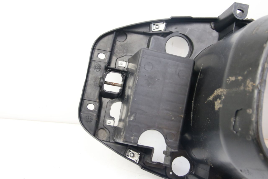 photo de SEAT STORAGE BOX PIAGGIO ZIP 2T 50 (2009 - 2019) - Detailed visual inspection