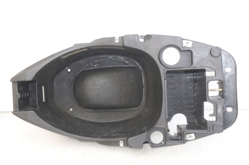 photo de SEAT STORAGE BOX PIAGGIO ZIP 2T 50 (2009 - 2019) - Component detail