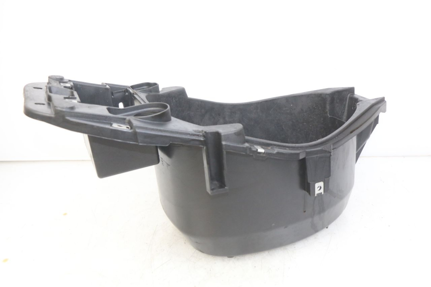photo de SEAT STORAGE BOX PIAGGIO ZIP 2T 50 (2009 - 2019) - Technical close-up