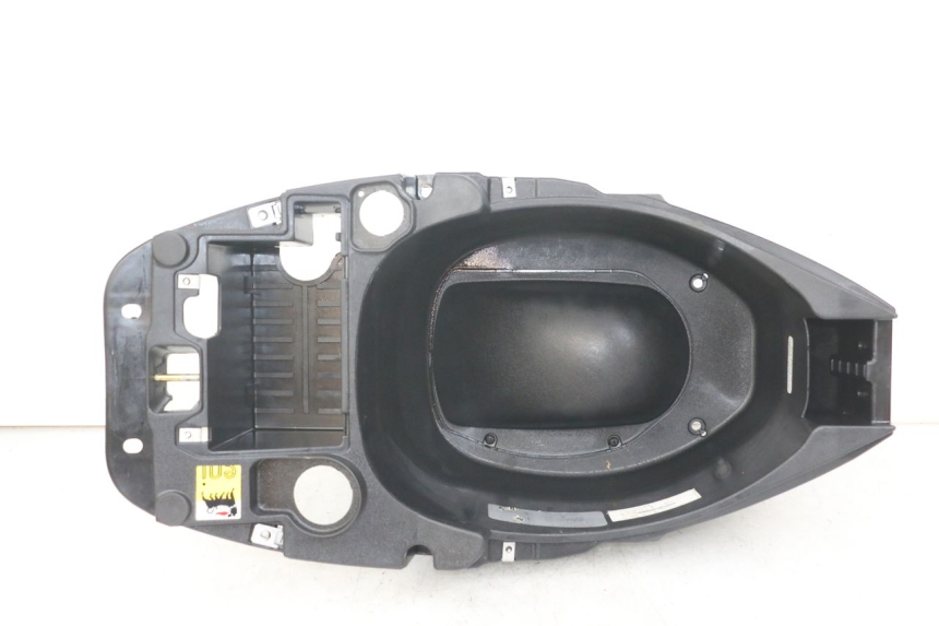 photo de SEAT STORAGE BOX PIAGGIO ZIP 2T 50 (2009 - 2019) - Component detail