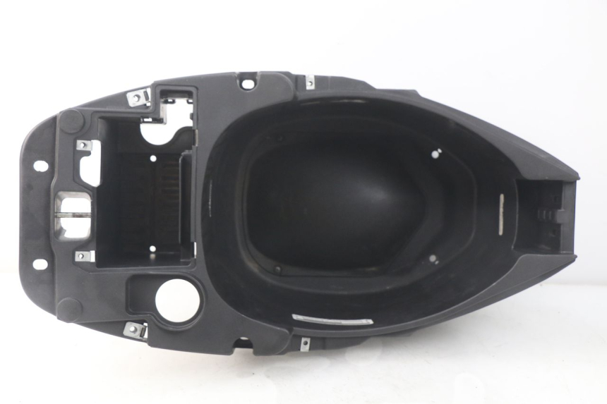 photo de SEAT STORAGE BOX PIAGGIO ZIP 4T 50 (2018 - 2020) - Component detail
