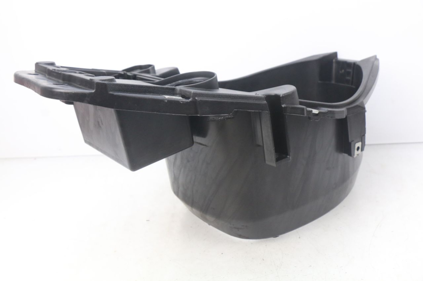 photo de UNDERSEAT STORAGE PIAGGIO ZIP 4T 50 (2006 - 2017) - Technical close-up