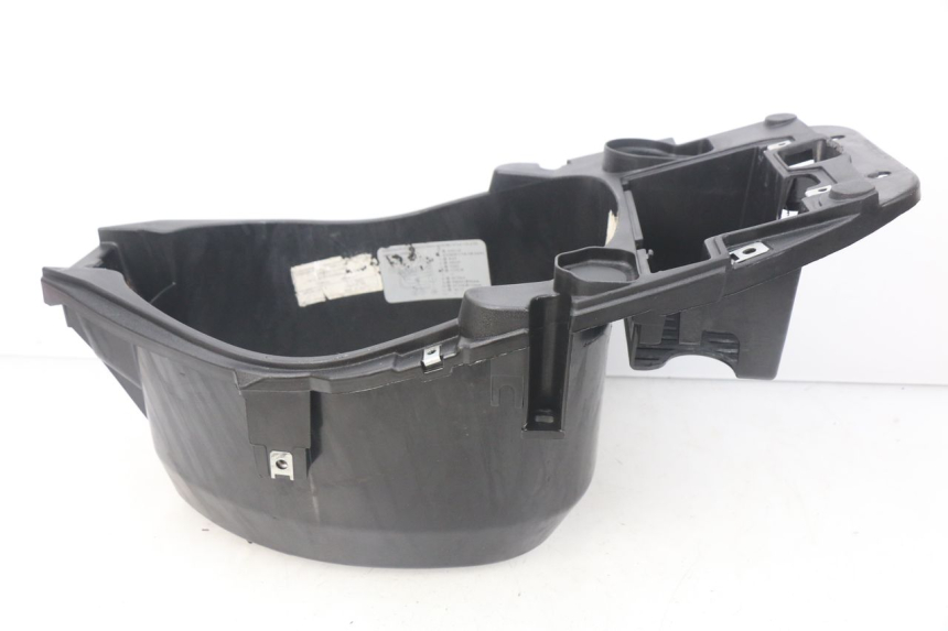 photo de UNDERSEAT STORAGE PIAGGIO ZIP 4T 50 (2006 - 2017) - Surface and material condition