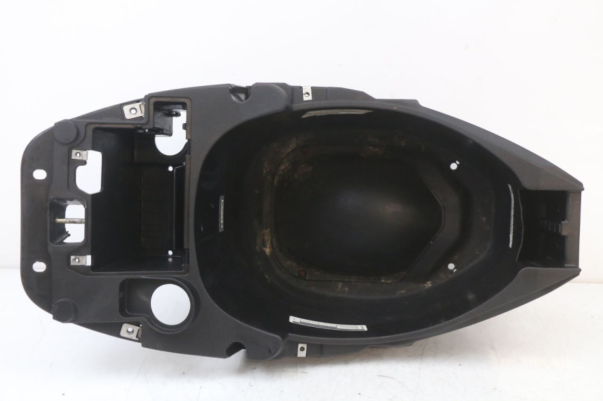 photo de SEAT STORAGE BOX PIAGGIO ZIP 4T 50 (2018 - 2020) - Zoom on usage condition