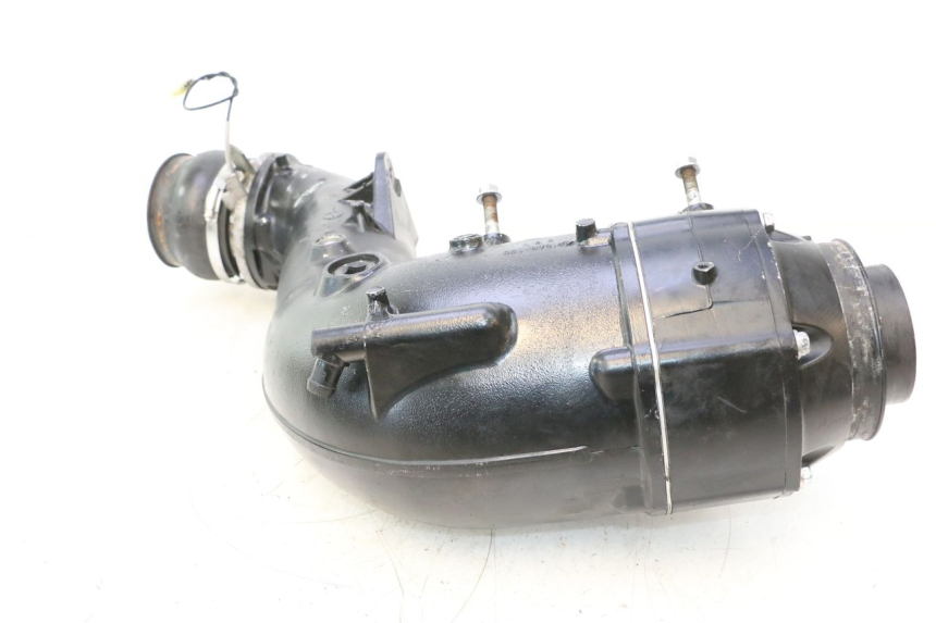 photo de EXHAUST PIPE YAMAHA WAVE RUNNER GP R 1200 (2000 - 2003) - High-resolution close-up