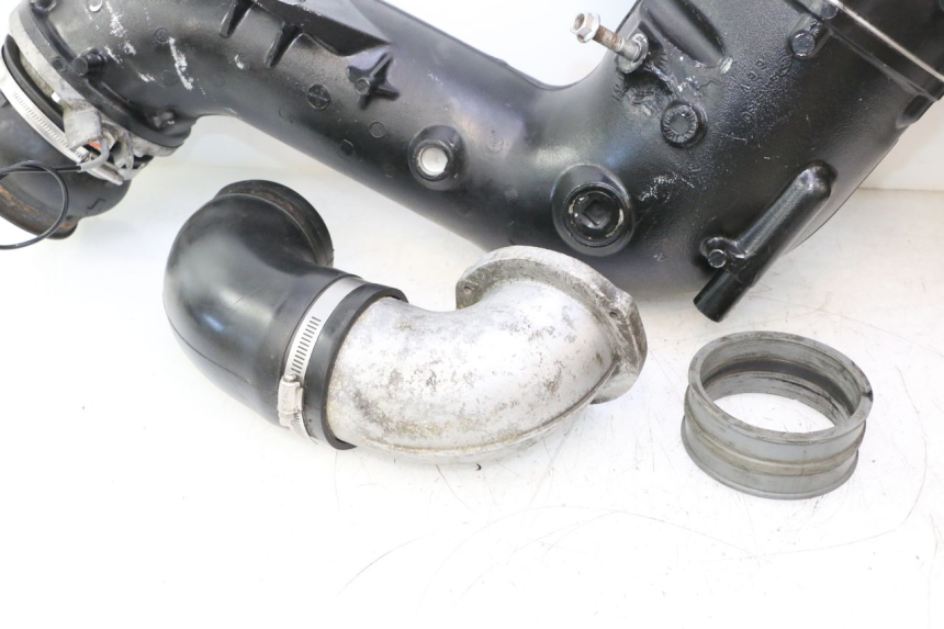 photo de EXHAUST PIPE YAMAHA WAVE RUNNER GP R 1200 (2000 - 2003) - Spare part profile view