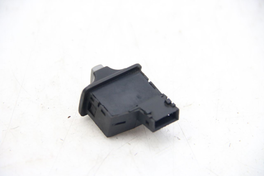 photo de TURN SIGNAL SWITCH ECCITY ARTELEC 670 1 (2013 - 2017) - Component detail