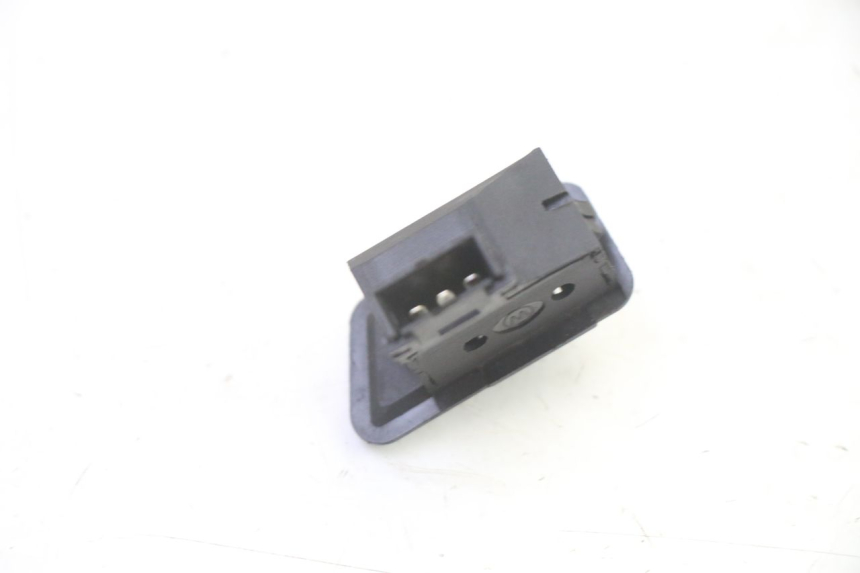 photo de TURN SIGNAL SWITCH MOTRON BREEZY 4T 50 (2021 - 2025) - Technical close-up