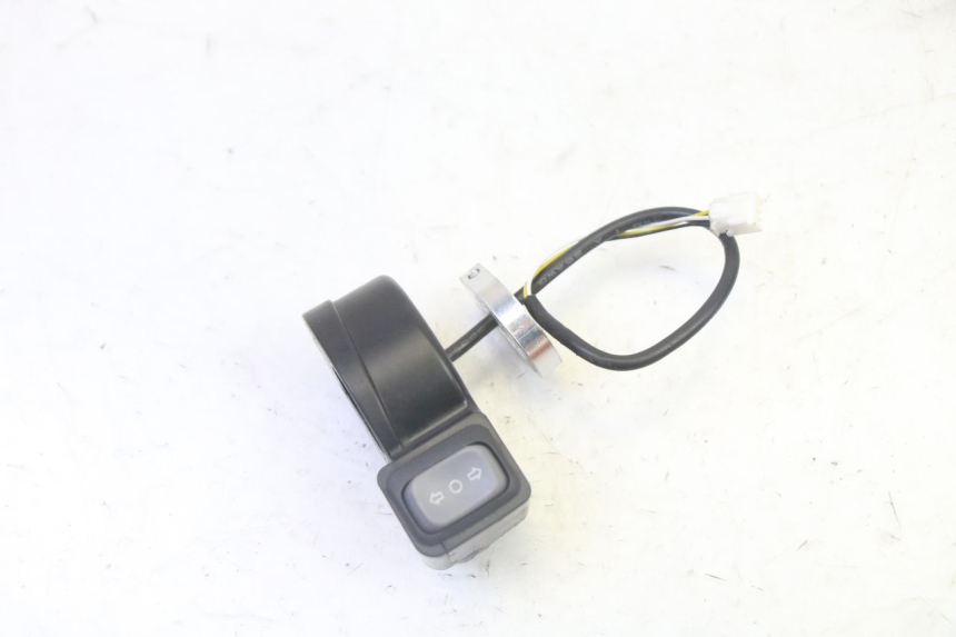 photo de TURN SIGNAL SWITCH SEGWAY NINEBOT F65I 1 - Main view