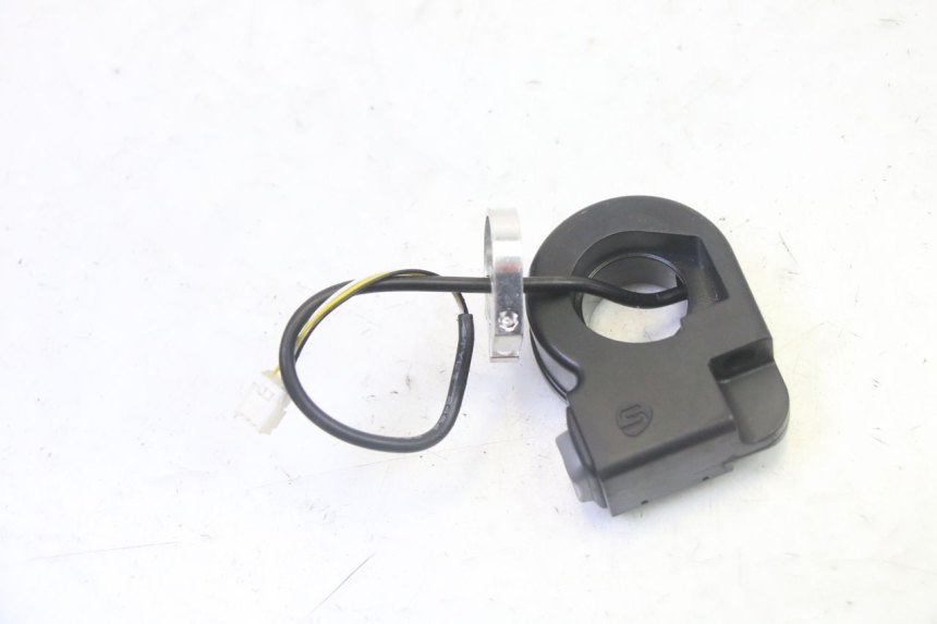 photo de TURN SIGNAL SWITCH SEGWAY NINEBOT F65I 1 - Alternative perspective