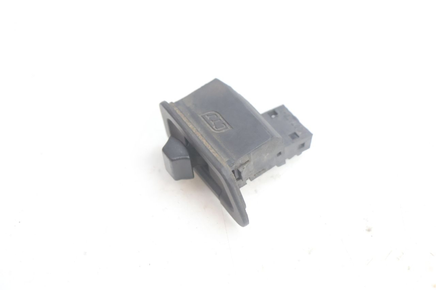 photo de TURN SIGNAL SWITCH SYM FIDDLE 3 III 50 (2014 - 2020) - Zoom on usage condition