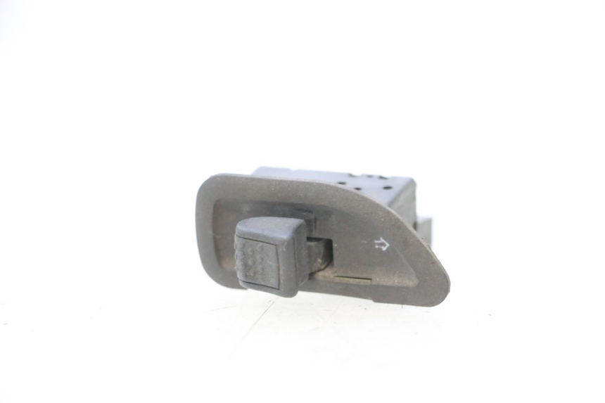 photo de TURN SIGNAL SWITCH PIAGGIO FLY 2T 50 (2004 - 2017) - Component detail