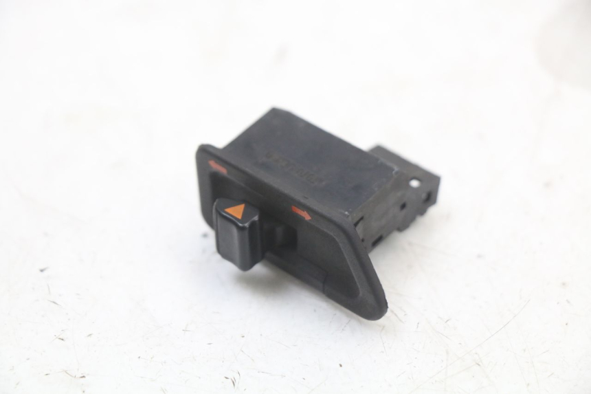 photo de TURN SIGNAL SWITCH HONDA NES AROBASE 125 (2000 - 2003) - Component detail