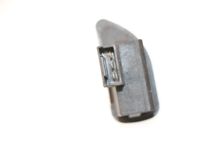 photo de TURN SIGNAL SWITCH PIAGGIO LIBERTY IGET 4T 50 (2015 - 2020) - Alternative perspective