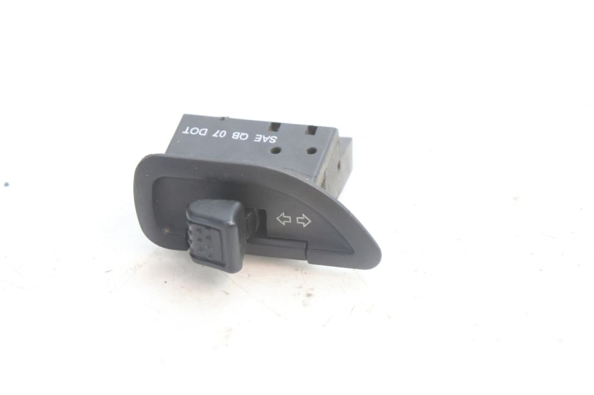 photo de TURN SIGNAL SWITCH PIAGGIO LIBERTY IGET 4T 50 (2021 - 2025) - Main view