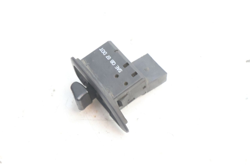 photo de TURN SIGNAL SWITCH PIAGGIO LIBERTY IGET 4T 50 (2021 - 2025) - Component detail