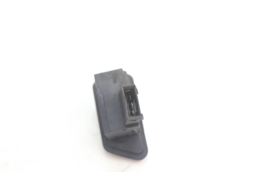 photo de TURN SIGNAL SWITCH KYMCO MOVIE S 125 (2009 - 2018) - Alternative perspective