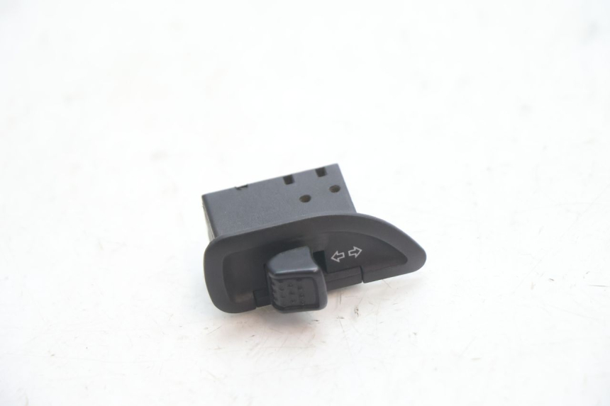 photo de TURN SIGNAL SWITCH PIAGGIO MP3 LT 300 (2010 - 2016) - Main view