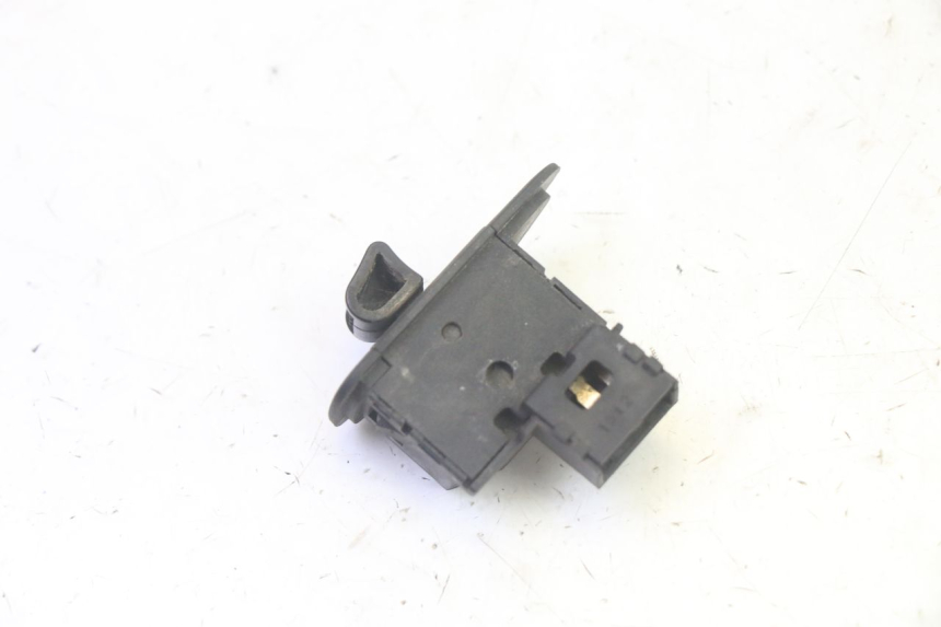 photo de TURN SIGNAL SWITCH PIAGGIO MP3 RL 250 (2006 - 2010) - Zoom on usage condition