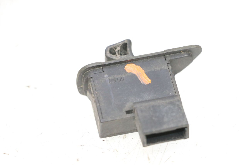 photo de TURN SIGNAL SWITCH PIAGGIO MP3 RL 250 (2006 - 2010) - Alternative perspective