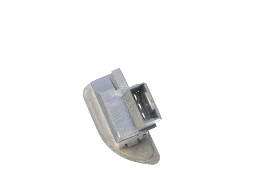 photo de TURN SIGNAL SWITCH PIAGGIO MP3 125 (2006 - 2014) - Alternative perspective