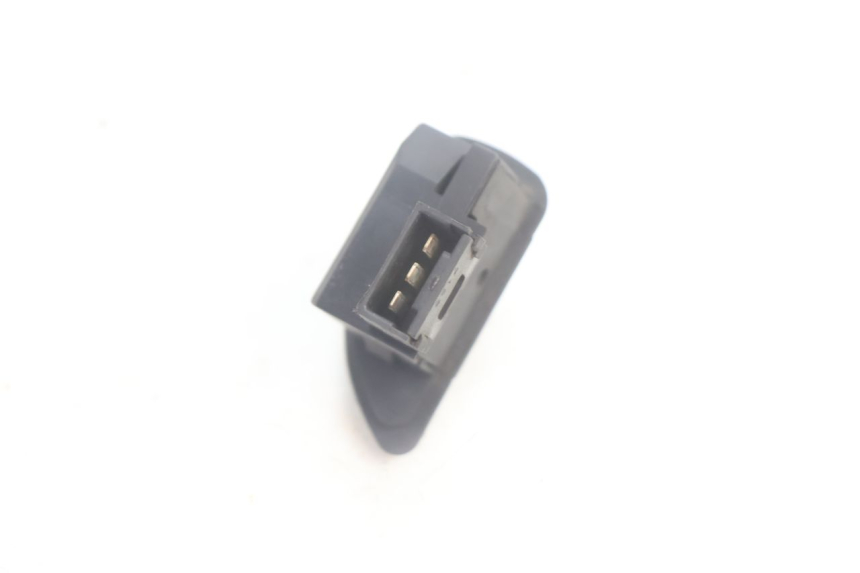 photo de TURN SIGNAL SWITCH PIAGGIO MP3 500 (2016 - 2018) - Alternative perspective