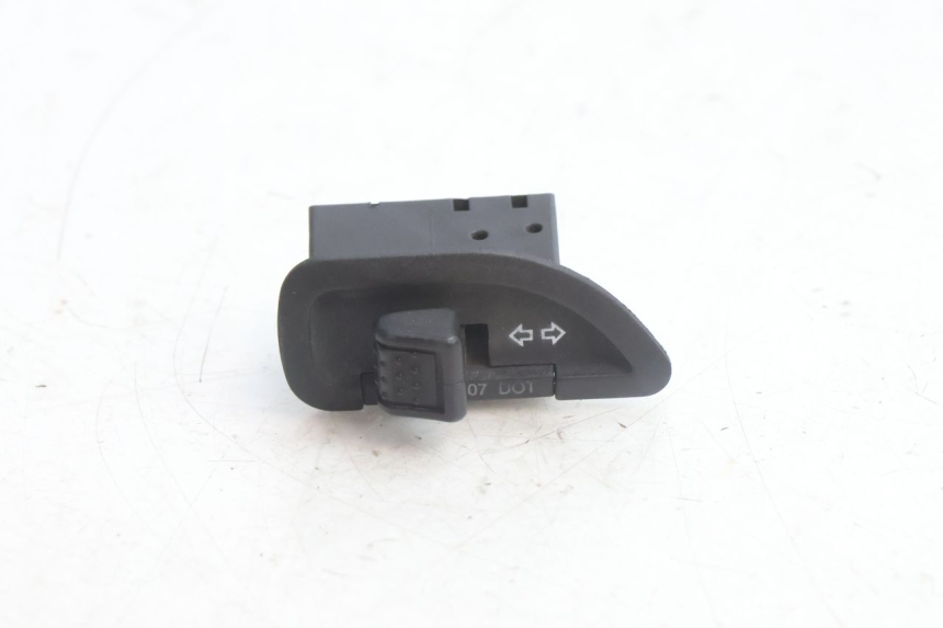 photo de TURN SIGNAL SWITCH PIAGGIO NEW TYPHOON 50 (2018 - 2021) - Main view